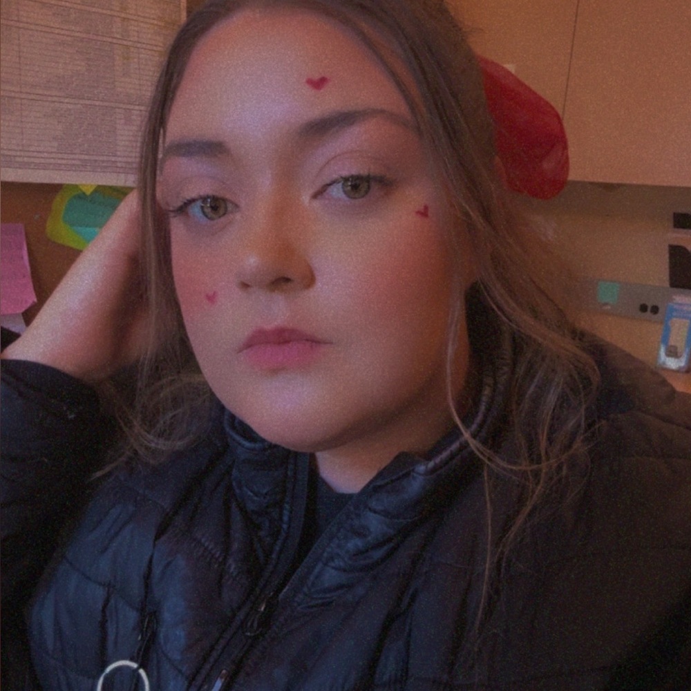 Meet your Posher, Ava